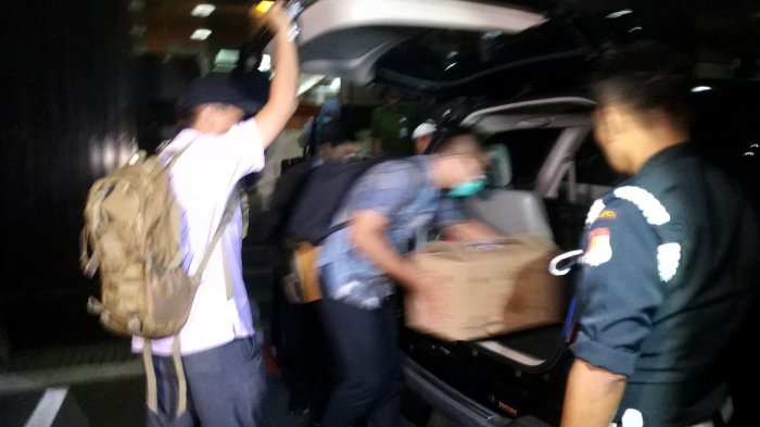 Tim Penyidik KPK Bawa Tiga Koper Hitam dan Dua Kardus dari Kantor PJB Indonesia Power