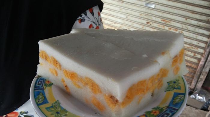 Kue Amparan Tatak Banjar, Rasanya Gurih Dikukus dengan Air Mendidih