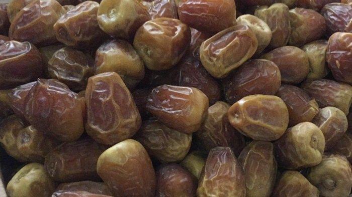 Kemenag Terima Bantuan 1 Ton Kurma dan 3.000 Eksemplar Alquran dari Arab Saudi