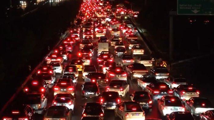 Perang Iran Vs Israel: Warga Teheran Berbondong-bondong Mengungsi, Warga Tel Aviv Sembunyi di Bunker