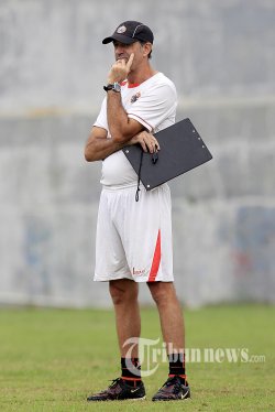 Pelatih Persija Tak Tahu Kekuatan Persela