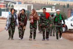 Prajurit TNI Takbir Keliling Di Lebanon