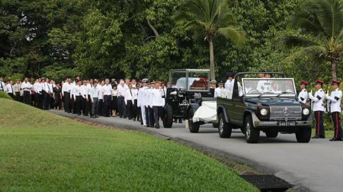 Prosesi Pemindahan Jenazah Lee Kuan Yew dari Sri Temasek ke Gedung Parlemen
