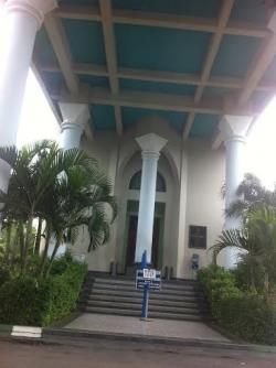 Pasca Lift Macet, Menara Masjid Al Akbar Ditutup