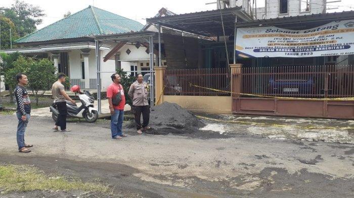 Seorang Pria Menjadi Korban Pembacokan di Lumajang, Pelakunya Ditemukan Tergeletak Alami Luka Bakar