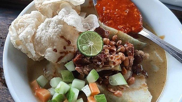 5 Tempat Sarapan Enak di Bandung Spesial Lontong Kari, Pencinta Kuliner Wajib Coba!