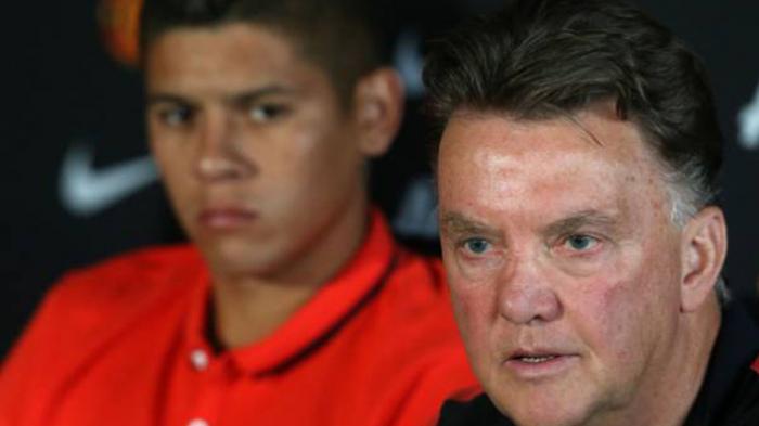 Duet Rojo-Blind Jadi Solusi Benteng Setan Merah