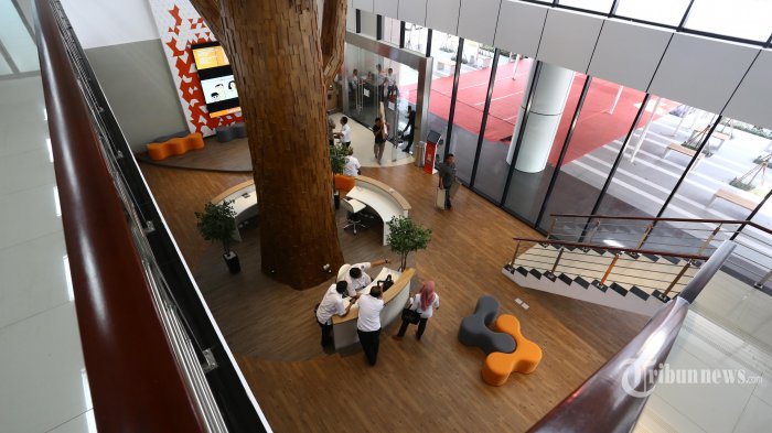 Di Mall Ini, Pengunjung Bisa Jalan-jalan Sambil Proses Izin