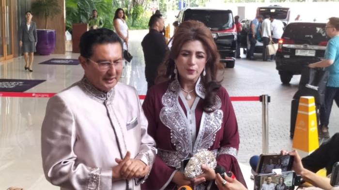 EL RUMI NIKAH - Fadel Muhammad dan Hana Shahab selaku tamu undangan dalam akad nikah El Rumi dan Syifa Hadju, Minggu (26/4/2026).