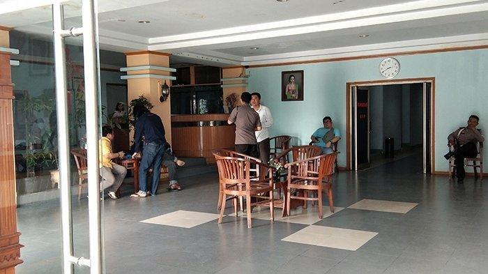 BREAKING NEWS - Sesosok Mayat Pria Ditemukan di Sebuah Hotel di Pontianak