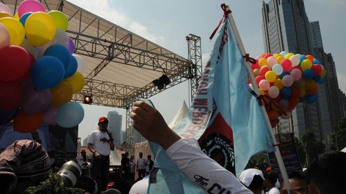 Menaker : Pemerintah Terus Tingkatkan Kesejahteraan, Perlindungan dan Kompetensi Buruh - menaker-hanif-saat-merayakan-hari-buruh-internasional_20170502_134658.jpg