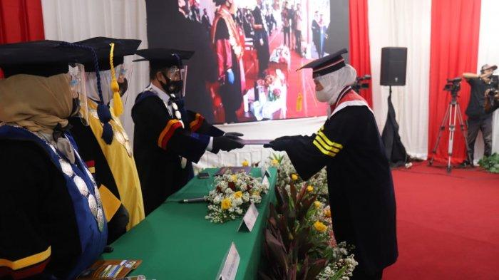 Raih IPK 3,87, Menaker Ida Jadi Wisudawan Doktor Terbaik IPDN 2020