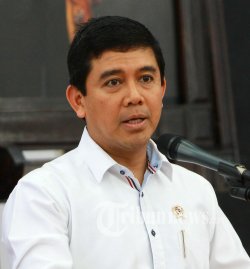 Menteri Yuddy Putuskan Pengangkatan Tenaga Honorer K2 Dimulai 2016