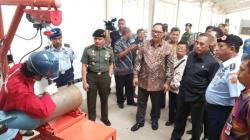 Menhan Ryamizard: Pemerintah Dukung Industri Swasta untuk Alutsista