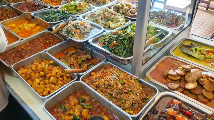 menu makanan di warteg kharisma bahari