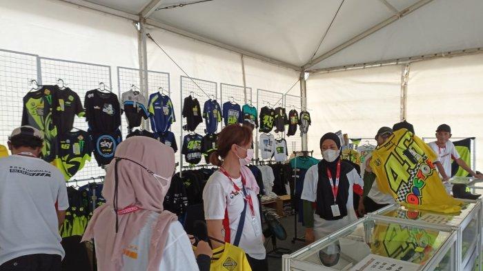 MotoGP Mandalika 2022 - Ketika Valentino Rossi Hadir Lewat Merchandise Store