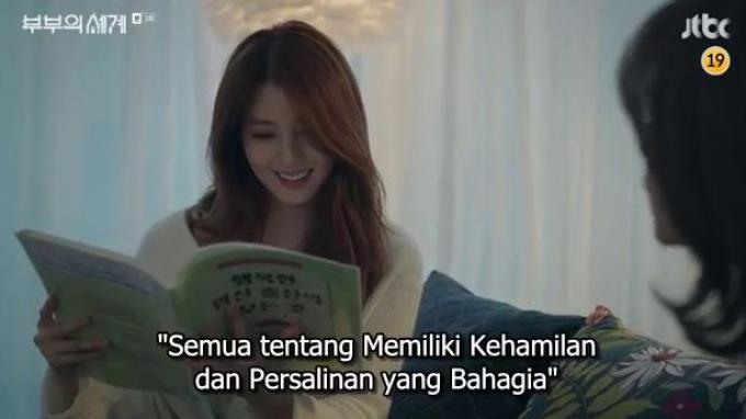 Min Hyun Seo berpura-pura menjadi tetangga Da Kyung.
