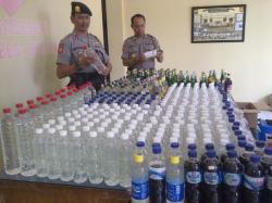 Polisi Tangkap Seorang PNS yang Menjual Cukrik di Surabaya