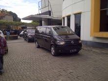 Enam Mobil Sitaan KPK Keluar dari Kantor DPP PKS