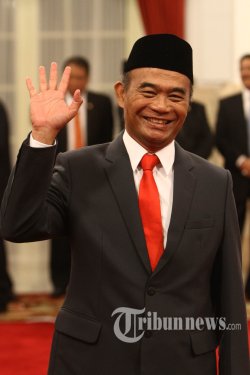 Kebijakan Sekolah Sehari Penuh Perlu Pengkajian Mendalam
