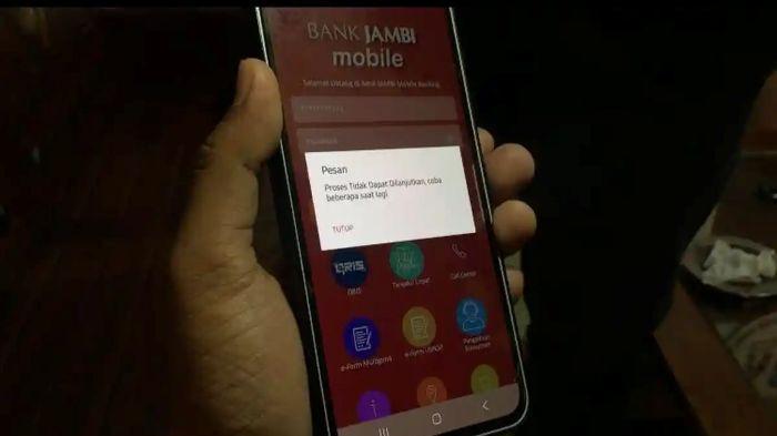 SALDO RAIB- Seorang nasabah di Muara Tembesi melaporkan hilangnya dana Rp 24 juta dan kini pengaduannya masih diproses Bank Jambi.