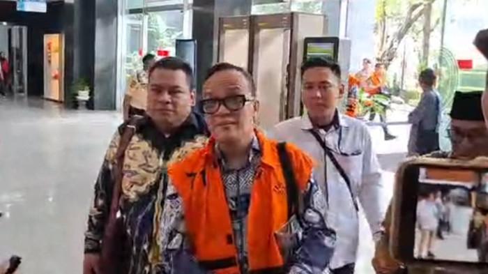 SIDANG IMMANUEL EBENEZER - Eks Wamenaker Immanuel Ebenezer alias Noel, jelang sidang lanjutan kasus dugaan pemerasan dalam kepengurusan sertifikasi K3 di Kemnaker, di Pengadilan Tipikor Jakarta Pusat, Senin (2/2/2026). Noel menyebut, Purbaya seharusnya tidak merespons negatif isu dia akan di-Noel-kan atau bernasib sama seperti Immanuel Ebenezer yang terjerat kasus hukum terkait korupsi.