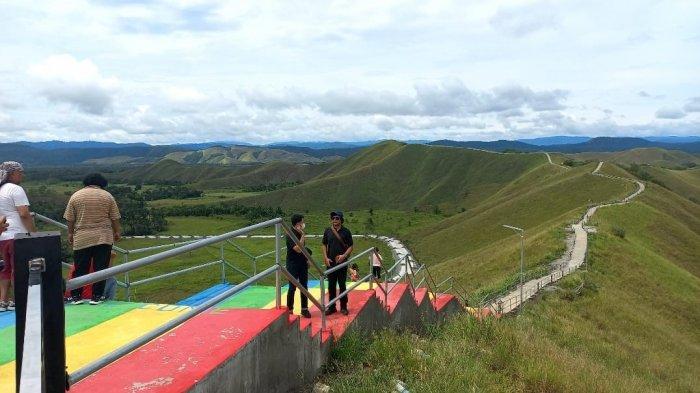 Bukit Teletubbies Jadi Spot Wisata Menarik Peserta PON XX Papua
