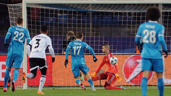 Kalah di St Petersburg, Pelatih Valencia Masih Yakin Lolos
