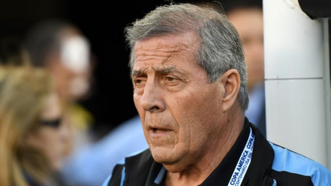 Luis Suarez Pemain Pintar dan Matang kata Pelatih Timnas Uruguay