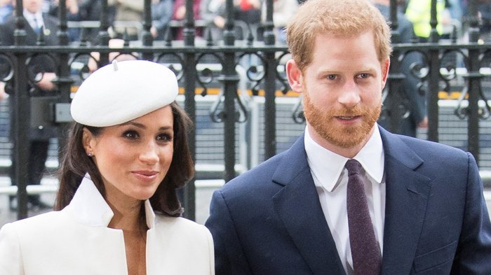 Segini Harga Dress yang Digunakan Meghan Markle saat Tiba di Hotel Jelang Royal Wedding Inggris