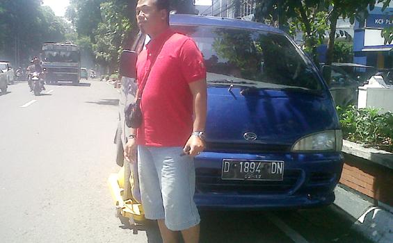 Parkir Sembarangan, Empat Mobil Digembok
