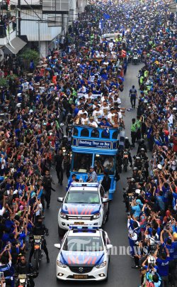 Pelatih Persib Berharap Bobotoh 'Birukan' Jalak Harupat Malam Ini