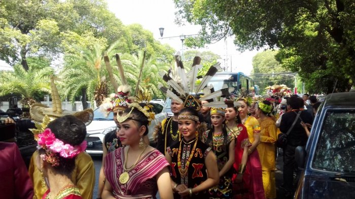 PDI Perjuangan Sengaja Tampilkan Beragam Kebudayaan Indonesia Saat Mendaftar ke KPU