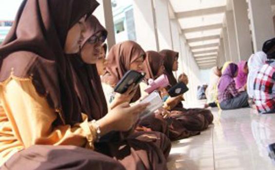 Jelang Ujian Nasional, Makam Gus Dur Ramai Dikunjungi Pelajar