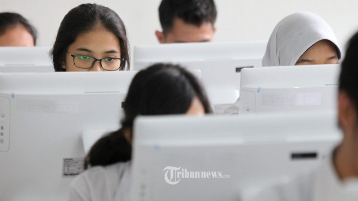 Orang Tuanya Tuduh Seorang Guru Punya Ilmu Hitam, Dua Siswi Ini Dikeluarkan dari Sekolah