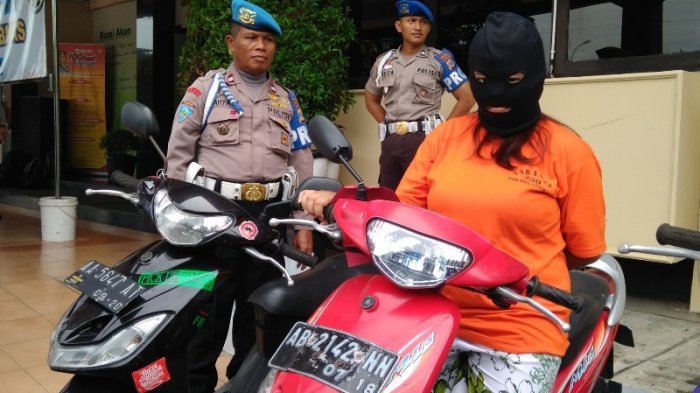Lantaran Dendam, Wanita Ini Rampas Motor Bowo Dini Hari
