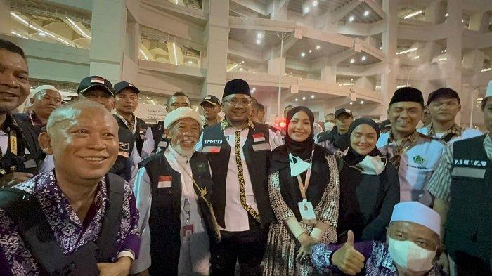 Dua Pelawak Berhaji, Cak Lontong Merasa Terjaga hingga Candaan Qomar Bersama Menag Yaqut