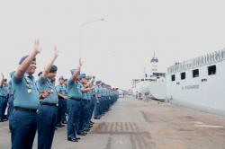 TNI Kirim KRI dr Soeharso Demi Masyarakat Pulau Terluar