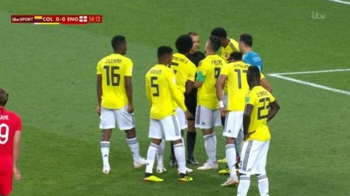 Pemain Kolombia Tertangkap Kamera saat Mencoba Sabotase Penalti Kapten Inggris Harry Kane