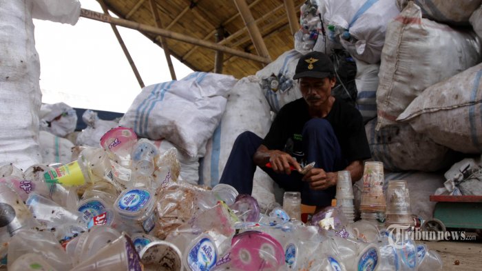 Ikatan Pemulung Akan Adukan Perda Larangan Plastik ke DPR