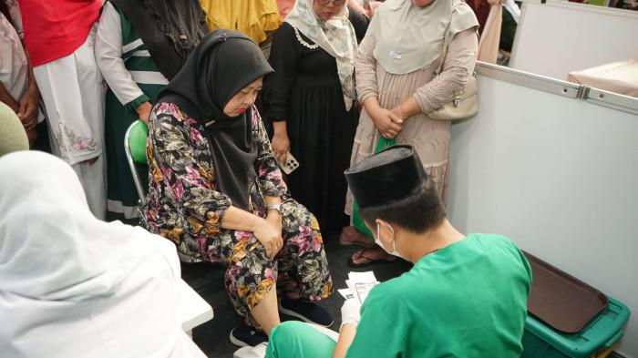 KESEHATAN TULANG - Pemeriksaan kesehatan tulang. Selama bulan Ramadan, ritme aktivitas umat Muslim cenderung meningkat. Kesehatan tulang dan daya tahan tubuh jadi kunci agar ibadah lancar.