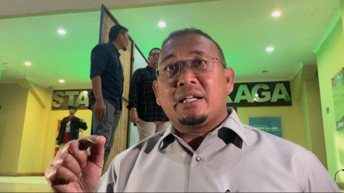 FOTO: Penasihat Semen Padang FC, Andre Rosiade, saat ditemui di Stadion STIK, Jakarta Selatan, Senin (12/8/2024) (Tribunnews/Alfarizy)