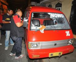 Mobil Angkot Juga Jadi Sasaran Amuk Pendekar Silat