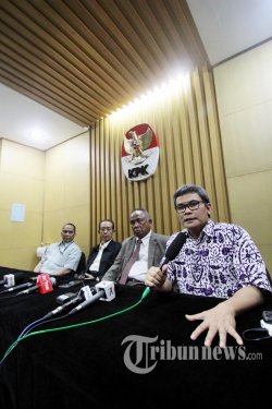 Johan Budi Akan Pelajari Laporan Masyarakat Tentang Dugaan Korupsi PSSI