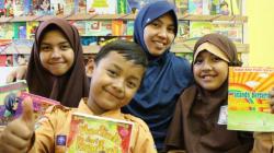Biasakan Baca Cerita Sejak Anak di Kandungan