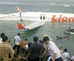 Tidak Ada Pemberitahuan Kalau Akan Mendarat di Air