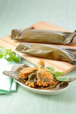 Mari Bikin Pepes Ayam Kemangi yang Semerbak Harum Menggoda Hasrat