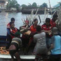 Perahu Kelotok dan Jukung Tabrakan di Sungai Alalak, Satu Korban Ditemukan Tewas