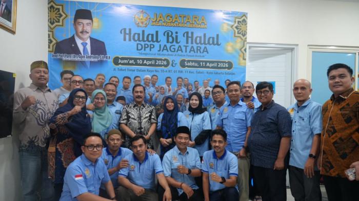 PERSATUAN NASIONAL - Organisasi masyarakat Jaga Nusantara Bersama (Jagatara) dalam perayaan Halalbihalal nasional yang digelar di Kantor DPP Jagatara, Tebet, Jakarta Selatan.