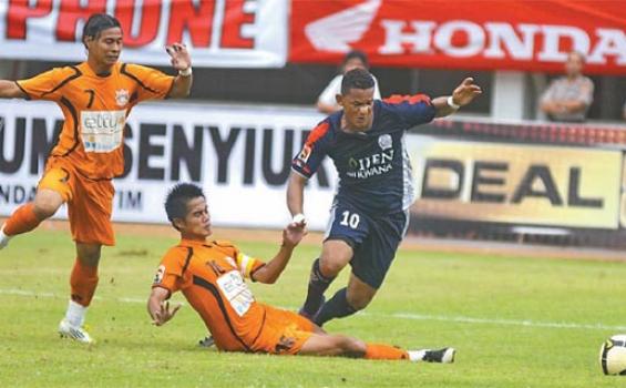 Kapten Persisam Serahkan Sanksi Komdis ke Klub